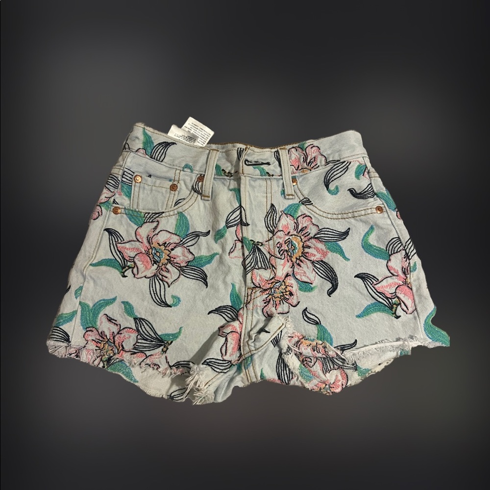 RARE 501 Levi’s high rise shorts